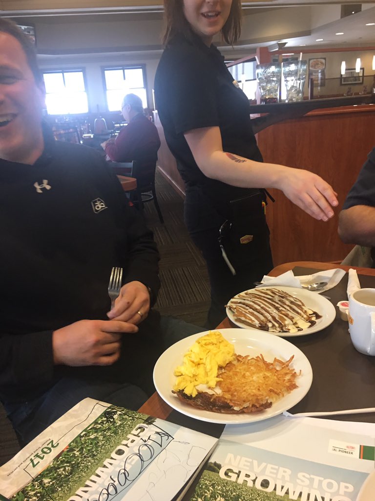 lloyd Crowe tweet media