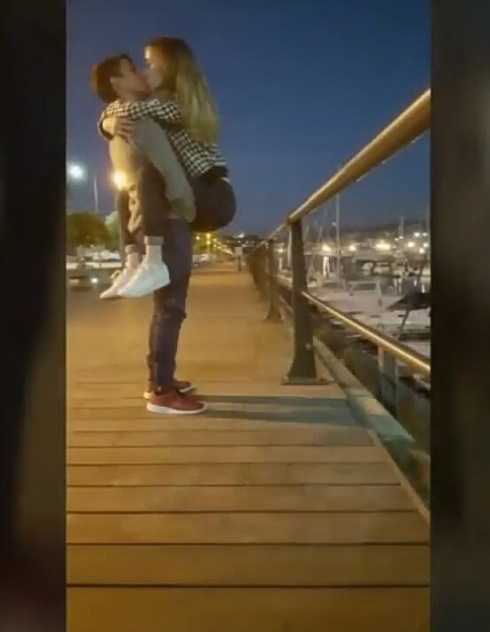 CFRebecaElche's tweet photo. Dios pero qué adorables sois. Os shippeo tanto 😍👌💖 @RebecaStones https://t.co/x2KTGMUEaV