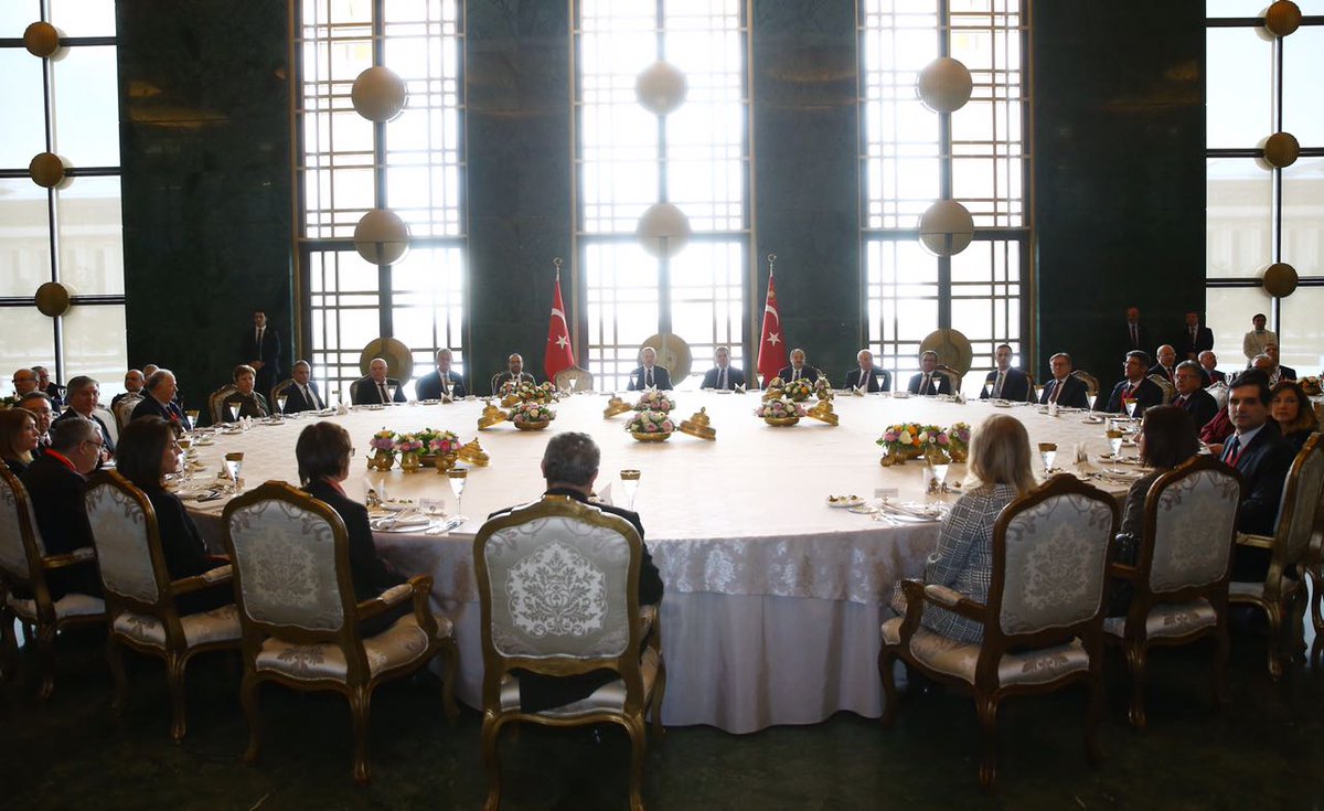 Sayın Cumhurbaşkanımız 9. Büyükelçiler Konferansı çerçevesinde Büyükelçilerimizi Cumhurbaşkanlığı Külliyesinde kabul etti. #BKON2017