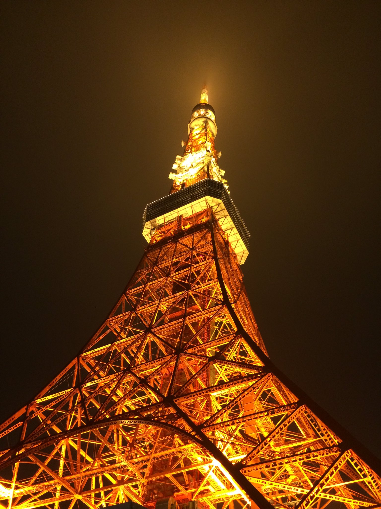 んぬ そういえば学生時代は東京タワーのエレベーターガールやってたので舞祭組合宿で東京タワー がキーワードになってたのすごい嬉しかったな 宮っちが言ってたようにスカイツリーは出来たけど東京タワーが好きって言ってくれる人もたくさんいて私も大好き