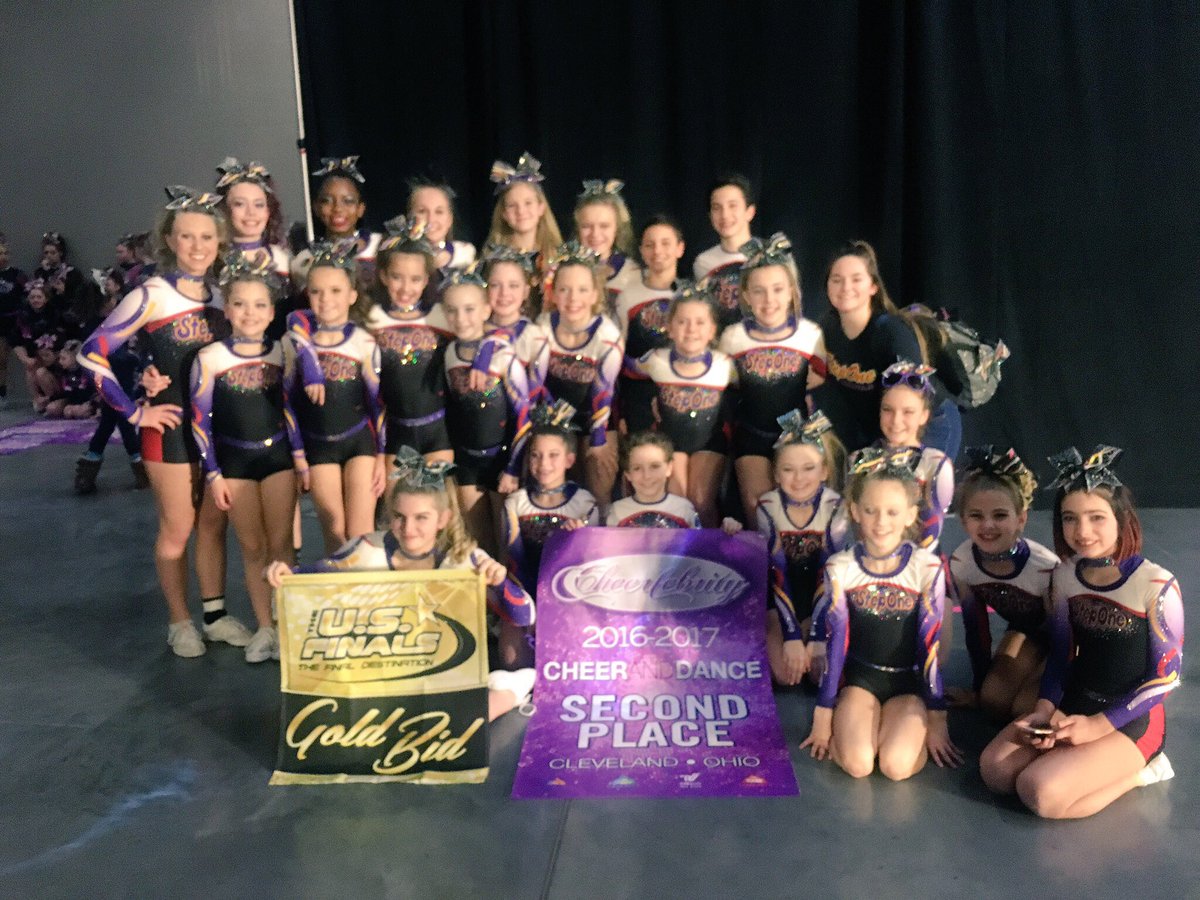 Magnificent_S1's tweet photo. 2 zero deduction routines, a paid bid to US finals, and 2nd place in all of level 3! 
💜❤💛 https://t.co/HgeYTEWukC