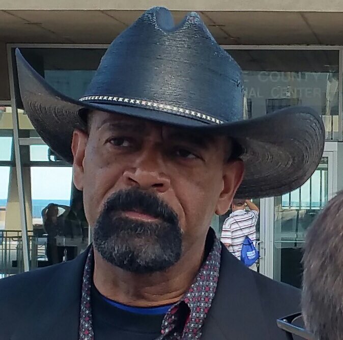 bfraser747's tweet photo. 💥💥 "Obama had 3 objectives 1) destroy American exceptionalism 2) obliterate US constitution 3) destroy Republican party" ~ .@SheriffClarke https://t.co/crnYAh8DTC