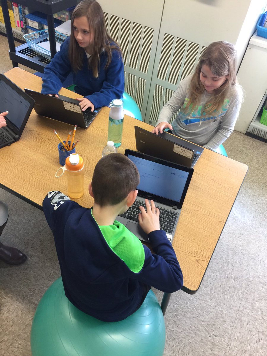 DrSHAnderson's tweet photo. .@FVgrade3 starting research clubs by creating shared folders for resources&amp; brainstorming backgrnd knowledge about topic #mtpspride #tcrwp https://t.co/7HfHBdzC63