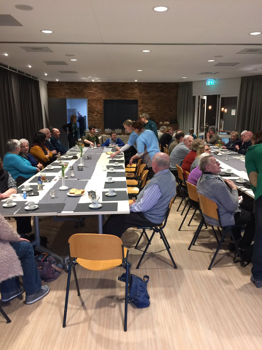 Carint op bezoek.
Eerst lekker kop koffie en daarna een heerlijk stamppot buffet.