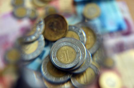 Millonaria_Mind's tweet photo. #Lunes #Economía peso tiene 'gélido' inicio de semana https://t.co/SBAOn1QFou https://t.co/SXVpZE54bY