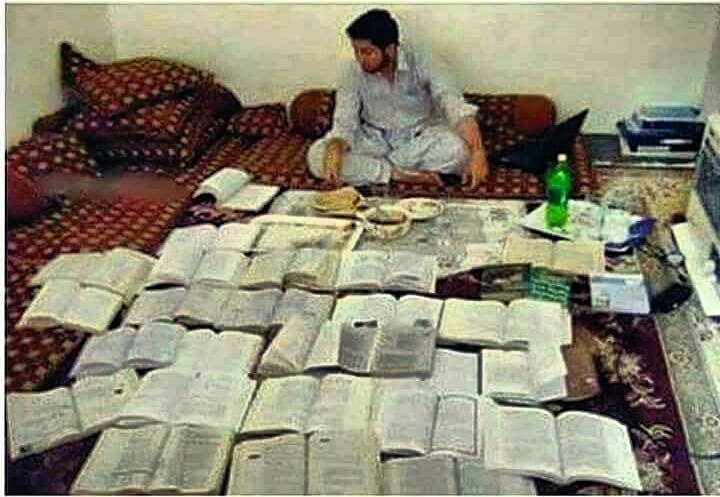 ziwathegreat's tweet photo. From #DeadPose To #SexPose 🤔😏
#StudyPose Would Never Trend, I Know My Khantri Too Well 😏 https://t.co/coHnK9l8M8