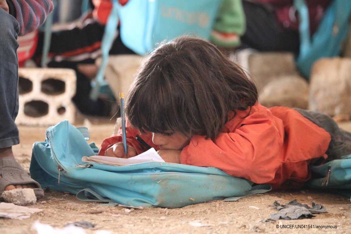 UNICEFUSA's tweet photo. Going to school, wherever it is, provides relative normalcy for #ChildrenofSyria exposed to almost 6 years of war; via @UNICEFmena https://t.co/deaF2OWViD