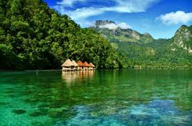 Hpn2017's tweet photo. Kami Cinta Keindahan....Kami Cinta Kedamaian...Kami Cinta Perbedaan...Kami Cinta Maluku....Kami Cinta Indonesia #HariPersNasional2017 https://t.co/zAcZ1FQgbR