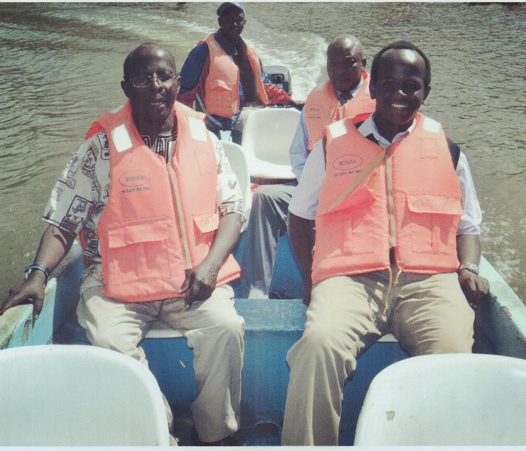 masha_kris's tweet photo. Recently went on visit to Lake Naivasha with Dad. Had an awesome time. Very thankful to @kamirwa  #socialmedia #SocialMediaMarketing #KMich https://t.co/SfDhy06qXI
