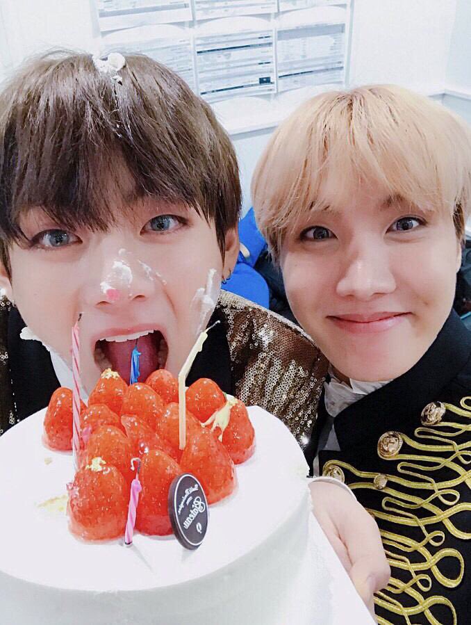 Fararyu1Fararyu's tweet photo. テテのセンイルまでに1230RT💕
前の消しちゃったのでもう1回やります…😫
ARMYの想いがテテに届きますように🌟🙏
ARMYさんご協力よろしくお願いします🙇🏻🙇🏻‍♀️
#テテのセンイルまでに1230RT 
#ARMYの力信じてる 
#RTした人お迎え行きます https://t.co/nOeIbTigYL
