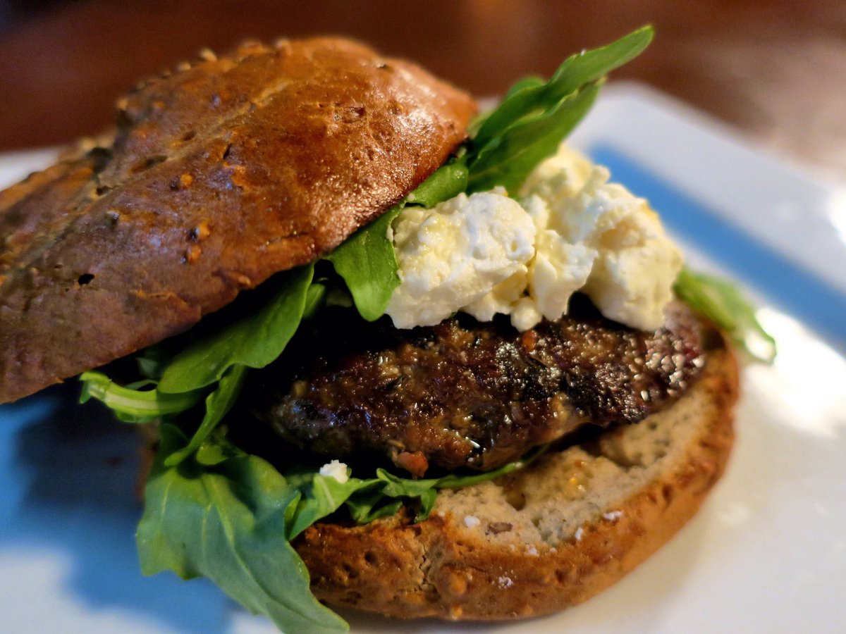 Revoltsandwich's tweet photo. 🍔 It's too cold to venture out, let us bring the #Merguez #lambburger to you! Served w/arugula, feta &amp; fig preserve. #nyceats #burgerporn https://t.co/Jfi6tqKTP6
