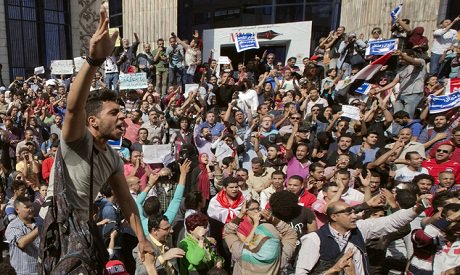 ahramonline's tweet photo. #Actvists postpone protest against #Egypt-#Saudi #RedSea islands deal to Saturday https://t.co/wMKwnjLeSn https://t.co/7OFvBwsl0u