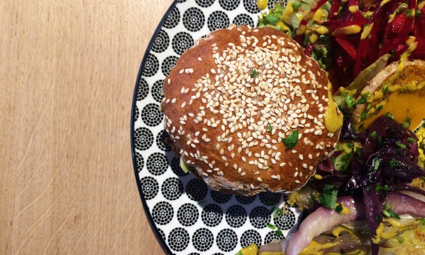 BecauseGus's tweet photo. Chez @5loretteparis c'est #bio, #végé et #sansgluten.. il y a juste à kiffer 😉 ! https://t.co/vWOAgBO2xq https://t.co/RnsHmegb2U