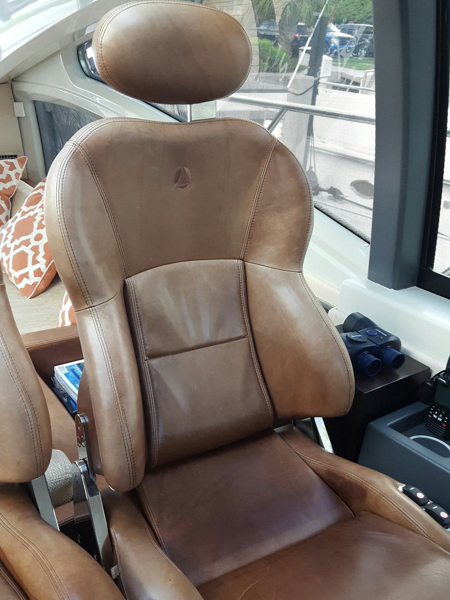 CastOffCaptain's tweet image. Italian leather Captain's chair needs color restoring. Product recommendations?  #leather #leathercare #faded #fineleather @Lexol