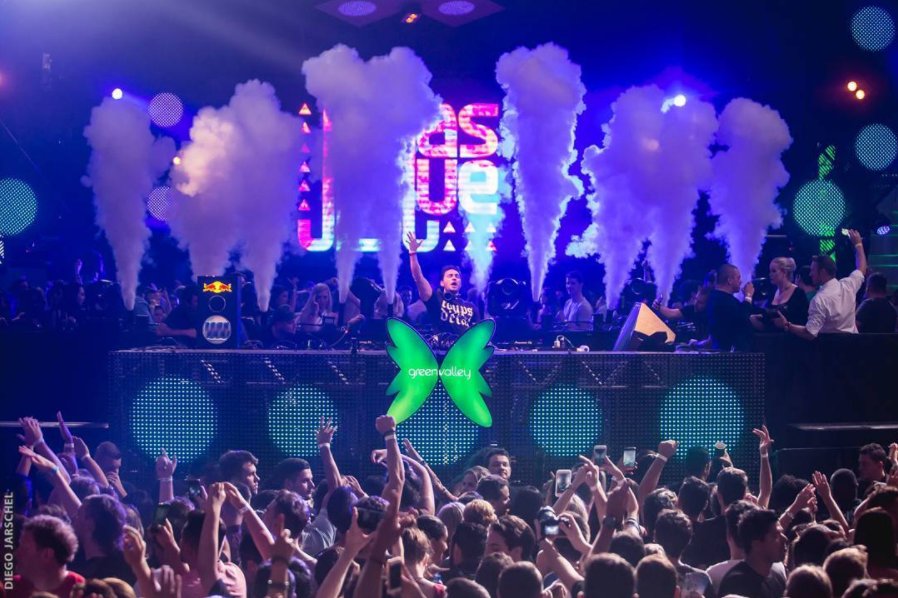 JonasBlue's tweet photo. Green Valley... Sick! 🙌💨💨 https://t.co/pAy4w6QnCo