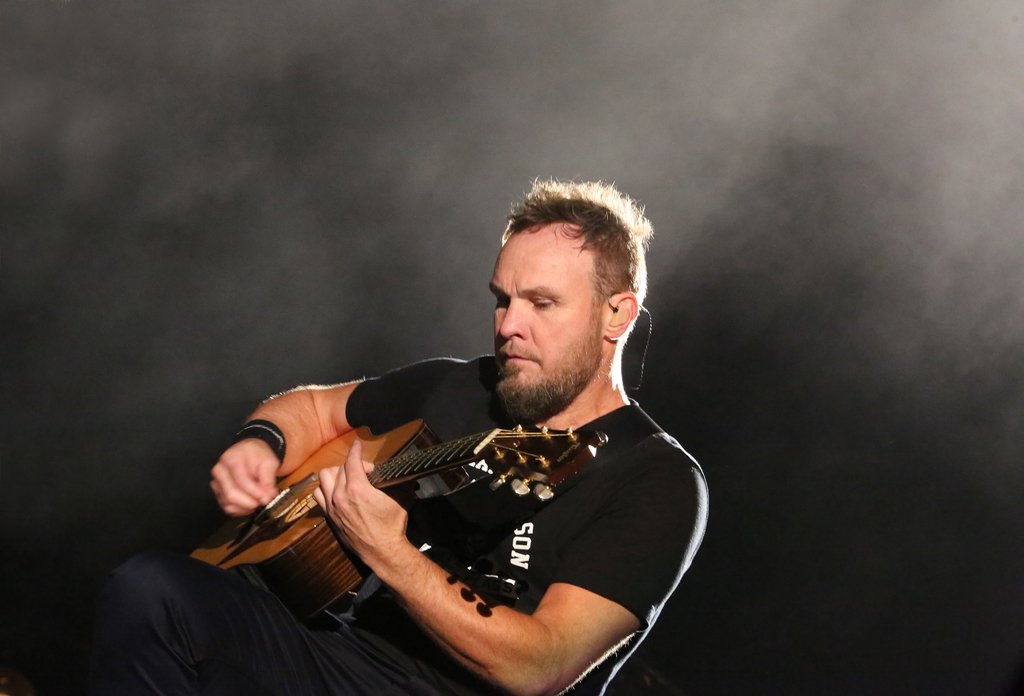 PearlJam's tweet image. "You know time is long, and life is short. Begin to live while you still can." #PearlJam