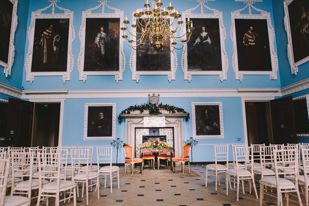 So who's coming on Jan 25th to the next tweet up? 6-8pm &amp; free! Open to all in wedding industry so please retweet! 😀 #networking