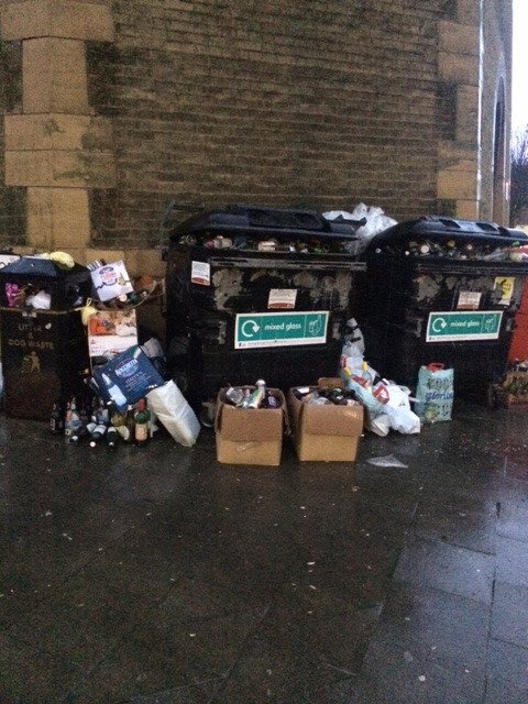 st_clean's tweet image. Warrior Square recyclying point needs emptying! @kiergroup @hastingsbc #kiergroup #recycling #bottlebank