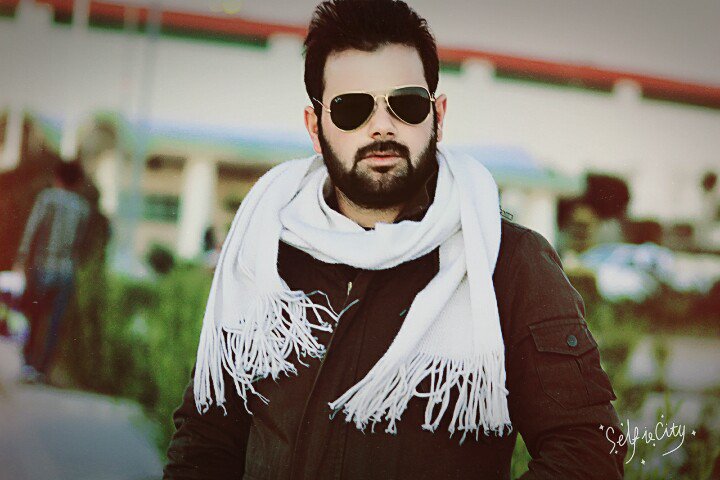 هه زاران سالي تر بژيت هه ر رؤژه وله كه ل كه سيكدابيت هيشتا كه سيكي تر نا دؤزيته وه كه به قه ت من تؤي خؤش بويت هاوريي