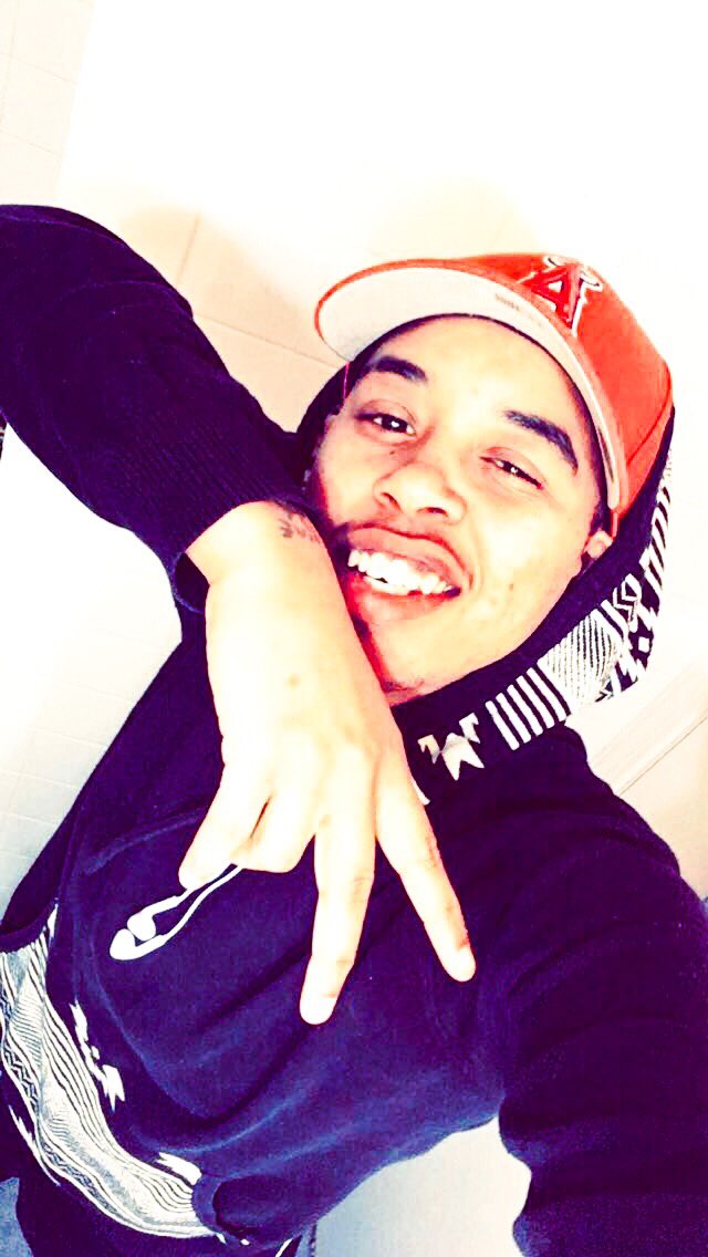 ⚜️Daddy Peaky⚜️
      
#LGBT #LightSkin #PNW