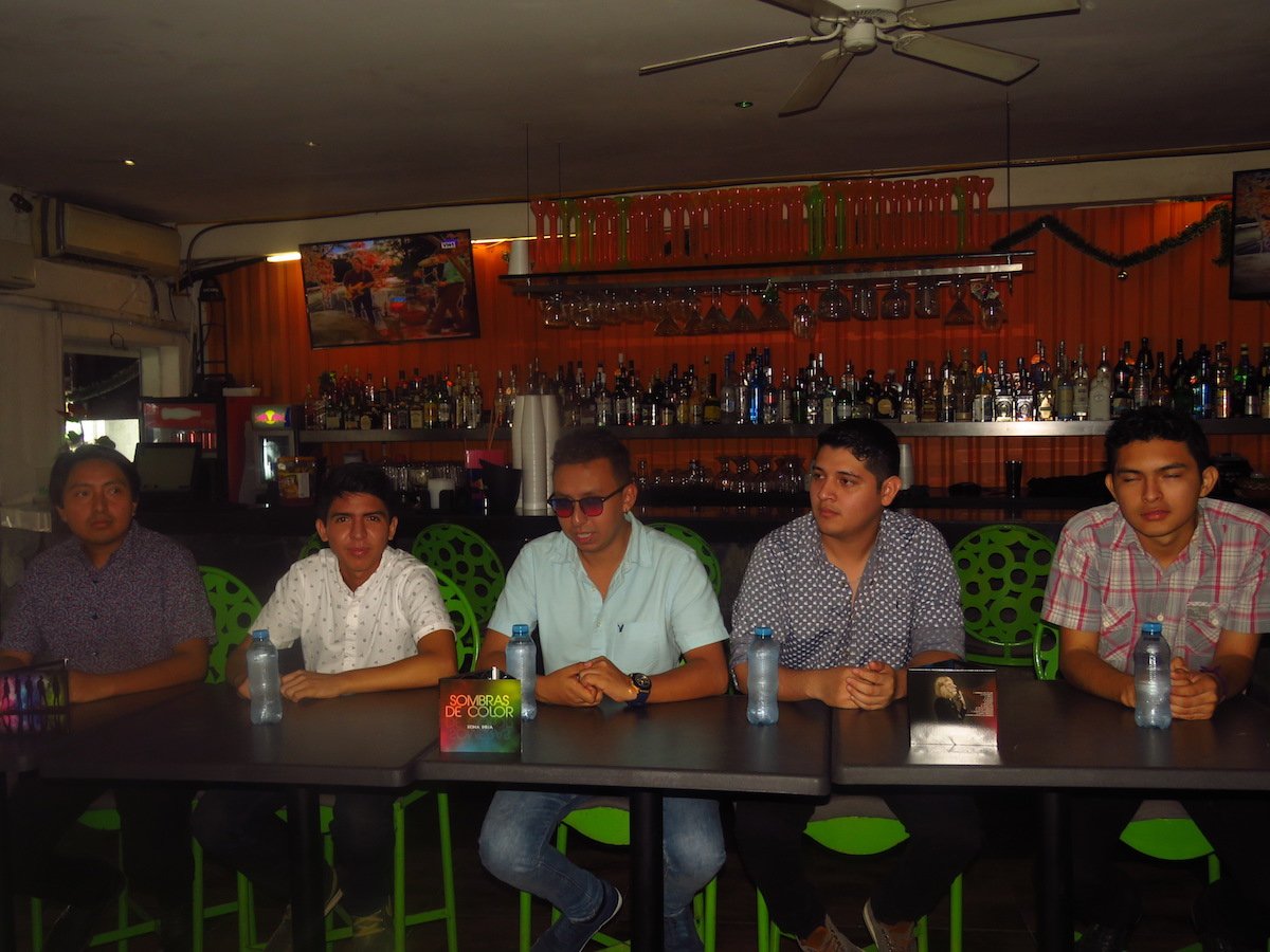 CapQuintanaRoo's tweet photo. .@ReinaRojaBand presenta su disco debut #Show https://t.co/6hRvqFf9DR https://t.co/5zqGBPzLho