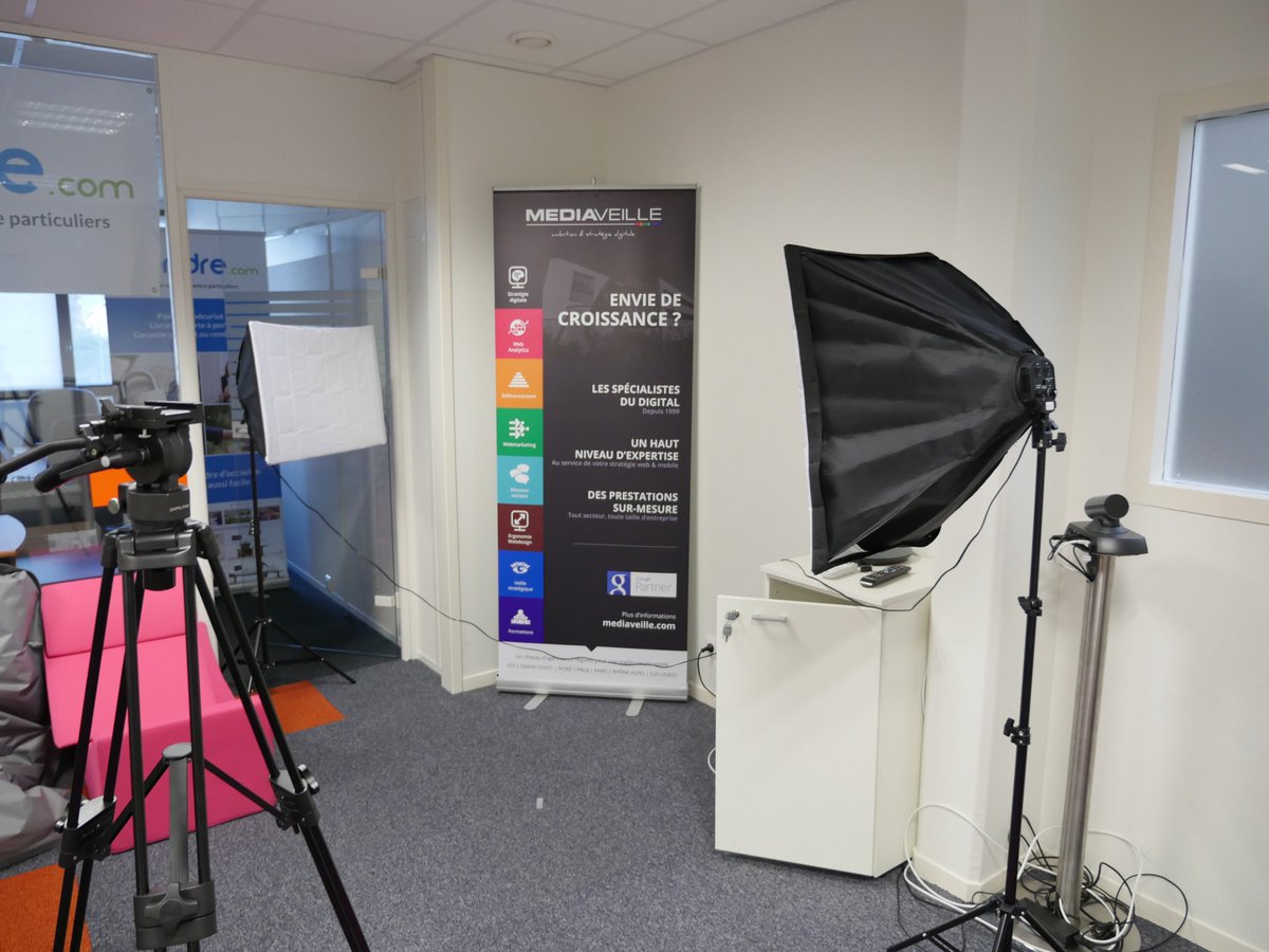 Yumens_MVG's tweet photo. En attendant l'#InterviewFlash de @ma_chapdelaine Retrouvez celle de @LoigCG 1er Vice Président de @regionbretagne https://t.co/METcuGz3bm https://t.co/YG1Zl5k9uY
