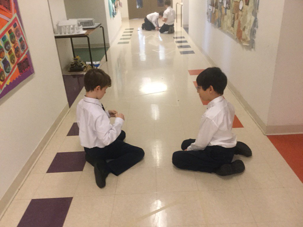 BISCLPYear5's tweet image. Can you tell which 2D shapes we&apos;re making based on their properties? #practicalmath #BeAmbitiousNAE