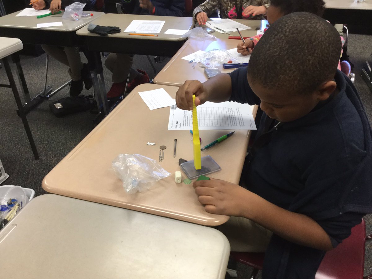 SkennedyTCE's tweet photo. Experimenting with magnets @HerringDwayne. https://t.co/iNLfD1L3LZ