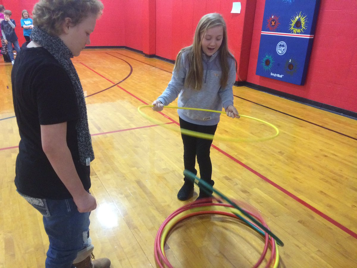 BeckmanRandy's tweet photo. January is team building month in P.E.  Developing teamwork with a game called "Hoola Hoop Battle" #easd13 https://t.co/cr6K9N2lSx