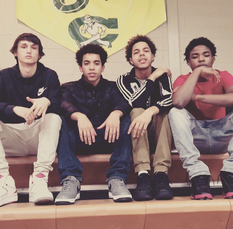 KuMoney_'s tweet photo. Memory Monday🐊🏄🏾💸 150 Gator Team Free Ruga @Jett_Life1 @DCE_Jacob @Miles_B_24 https://t.co/dbHUvyILmU