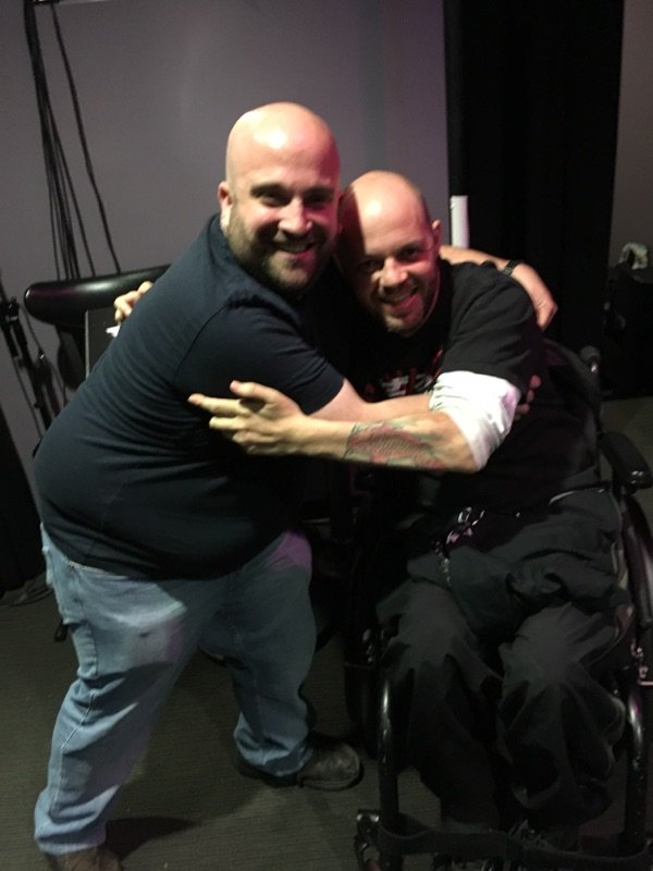 kern_michael's tweet photo. @Talk2Cleo @Paticus1 @leesyatt My BFAM........ (Brother From Another Mother) https://t.co/tUtdpvoD0X