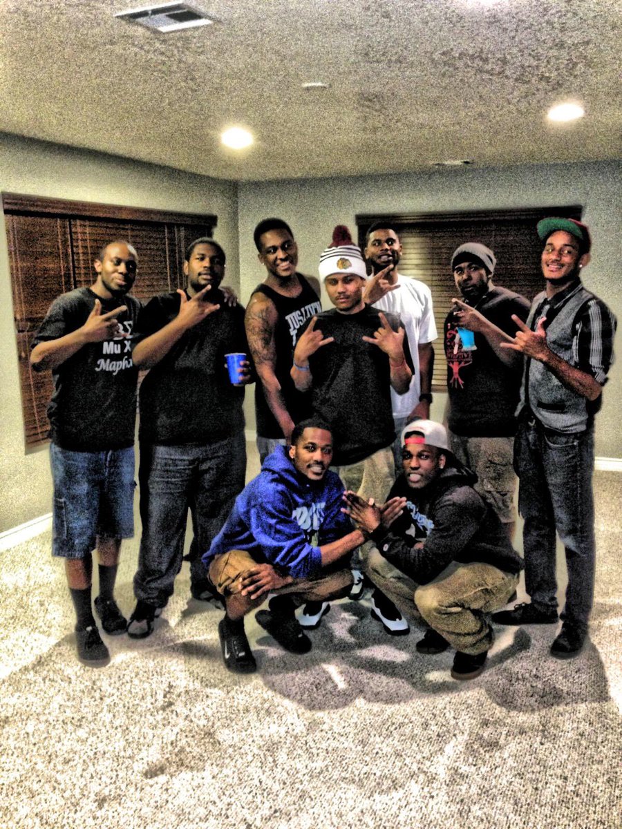 TankOFAmerica's tweet photo. That's my Chap that's my Pham Happy Founders Day to my bros, Special S/O to @MuXiMAPHIA #MAPHIAmondays https://t.co/iLR6O7fE4T