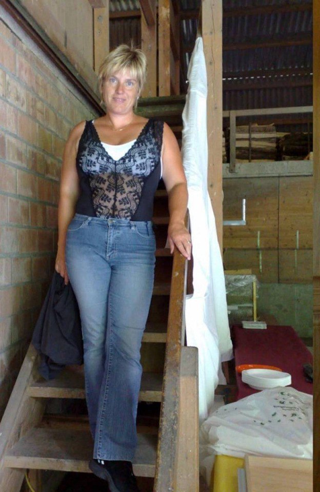 jennifer lawrence on Twitter: "retweet to see my mom's friend naked #