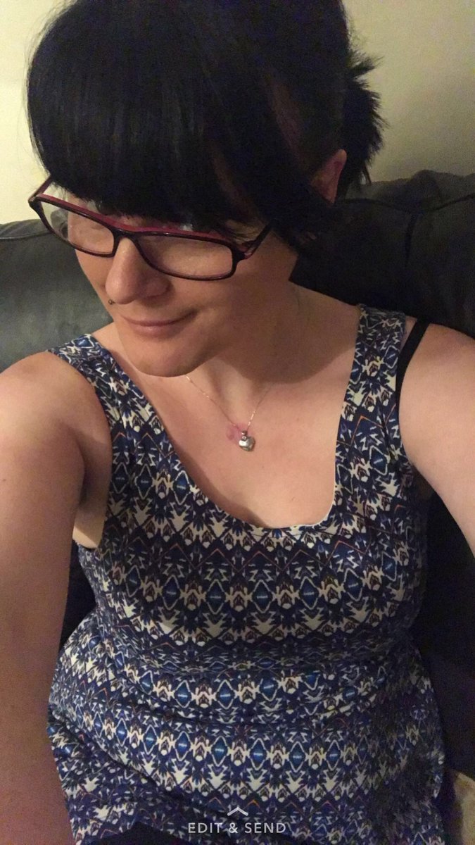 borderline_babe's tweet photo. #specson 🤣😍 #specsavers #specsy 🤣🤣🤣🤣 https://t.co/8Br5JicVaA