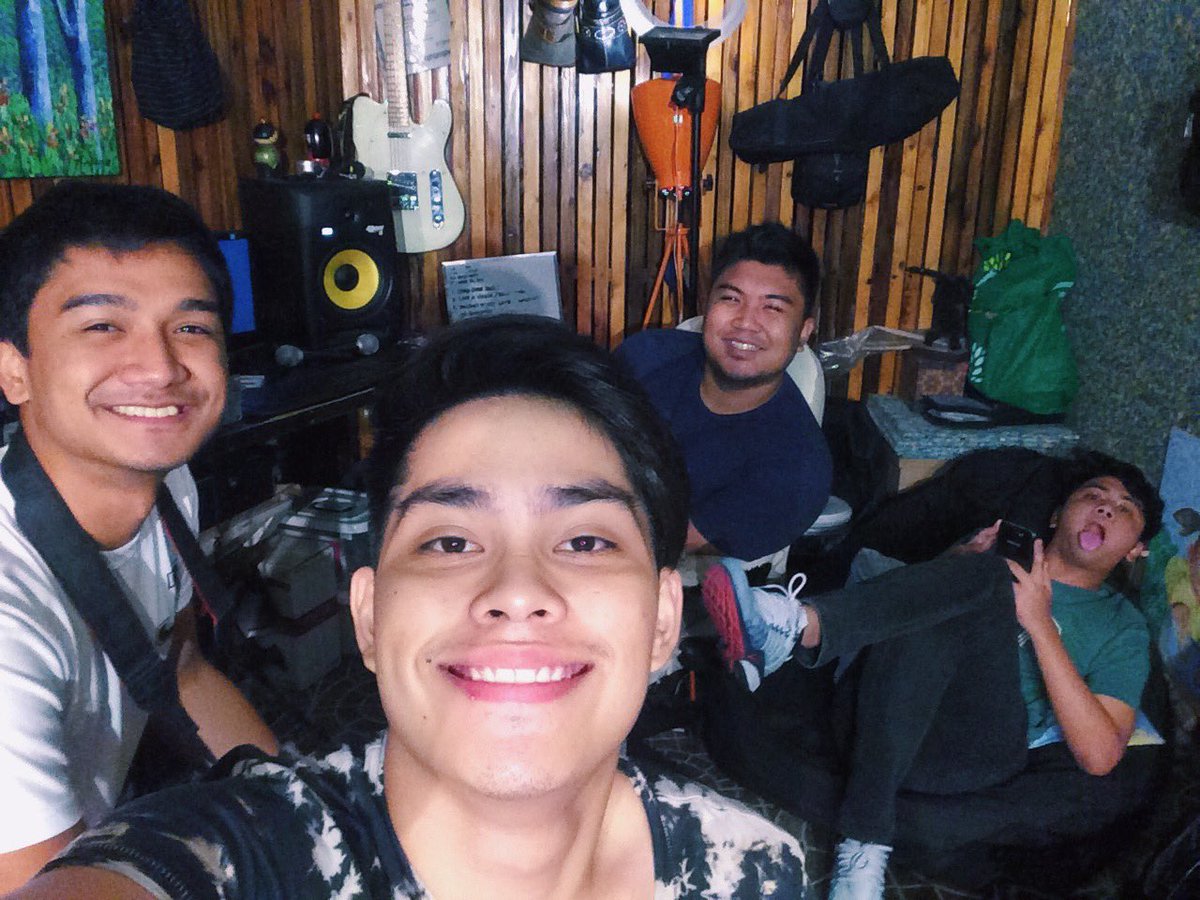 mevaiamusic's tweet photo. Late night work, Abangan! #Mevaia #Eyebags https://t.co/ogH3zmNMj3