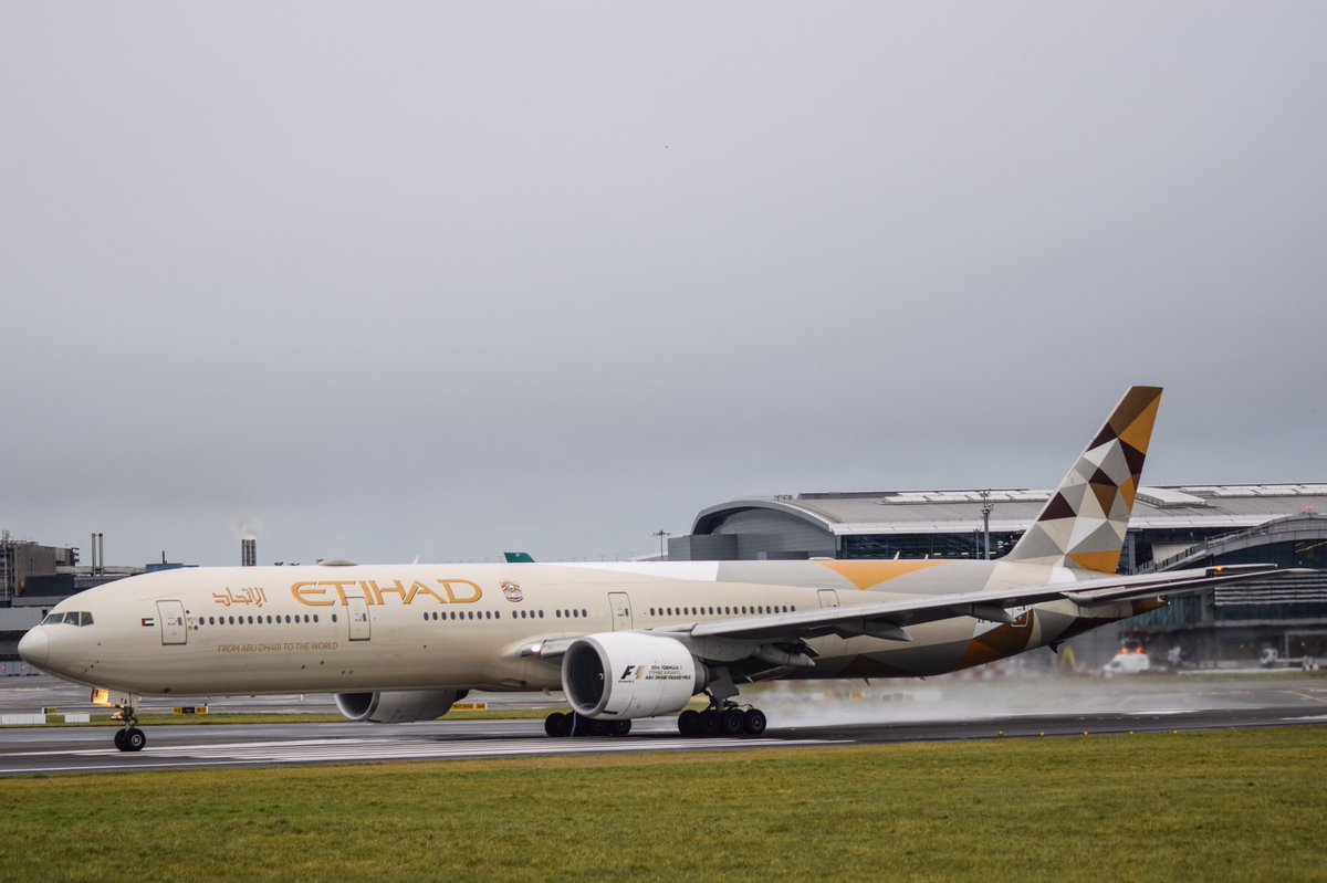 monkg57's tweet photo. @DublinAirport @EtihadAirways #A6ETA #EY42 #B777 #avgeek # Etihad #EIDW departing for Abu Dhabi. https://t.co/kv7iip5aDK