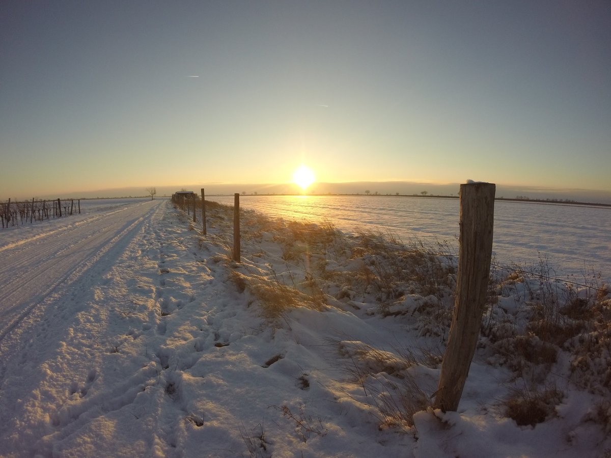 Sundown on last snowy sunday ☀🌣🌨