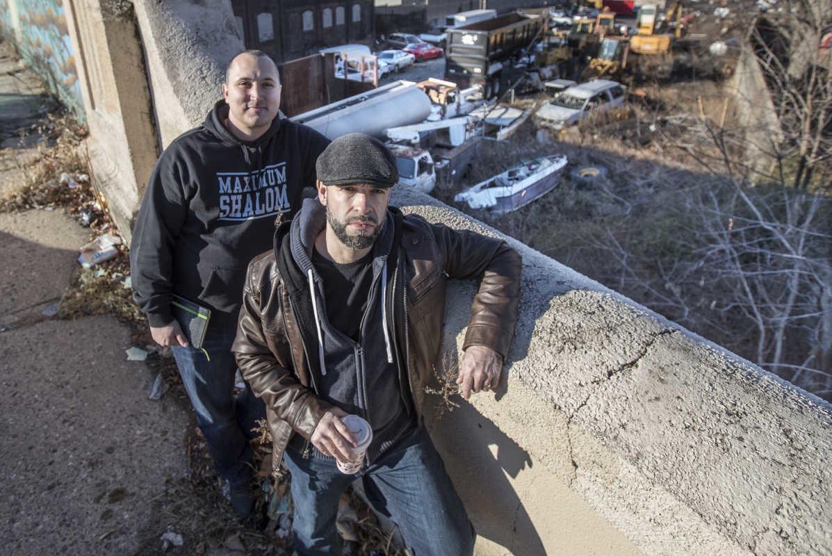 PhillyDailyNews's tweet photo. Junkyard flap raises stink in Hunting Park https://t.co/LJsI0aou42 https://t.co/SQf49l8UY5