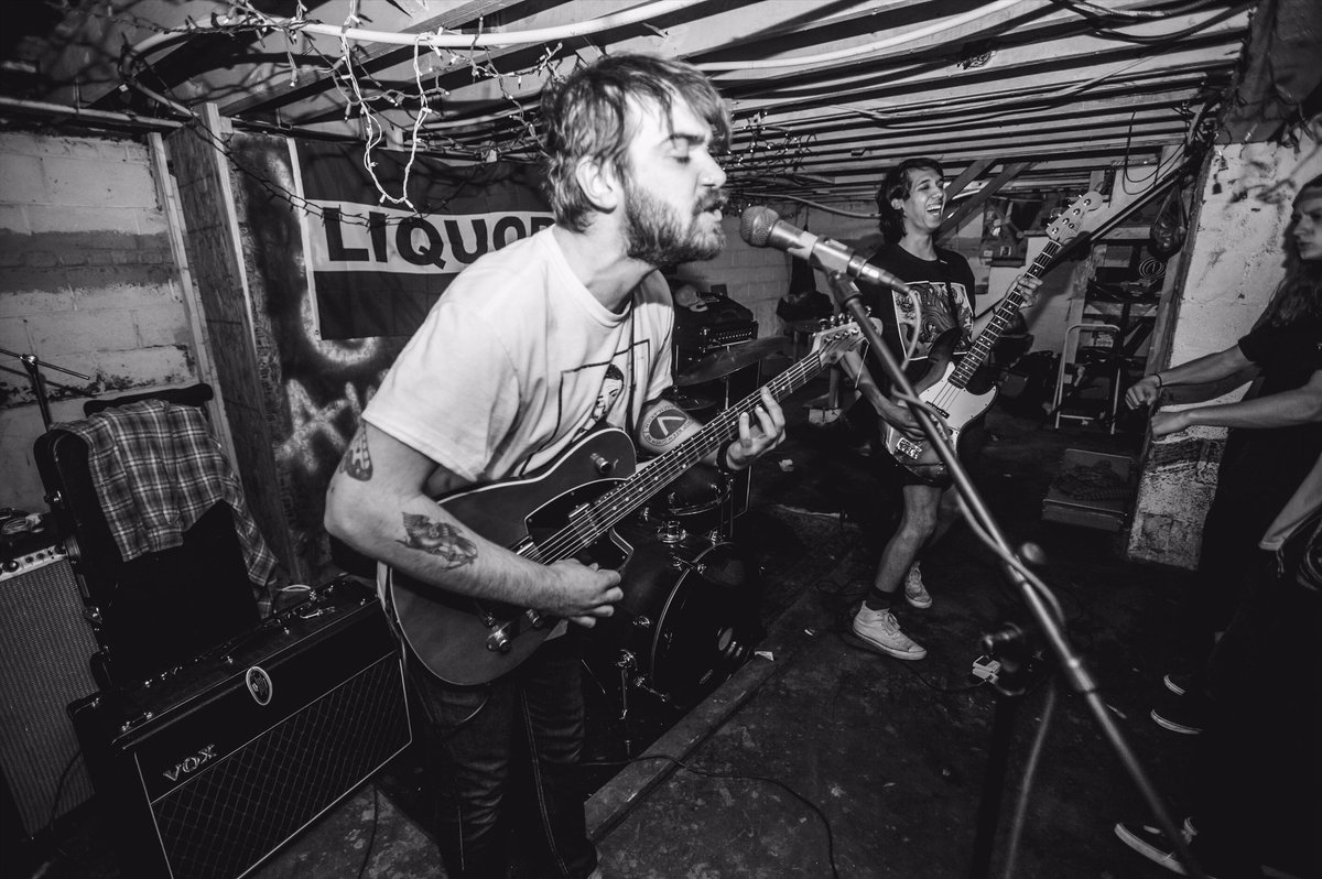 tour starts this week !
come to a gig, tell yr pals, etc
let's spend the night together
[sinaivessel.tumblr.com/shows]