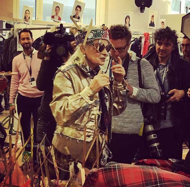 StyleSiobhan's tweet photo. Wow! what a way for @LCSToday to close #LFWM #AW17 with #VivienneWestwood Show #Styling Team Smashed It💥👊🏻🙌 #Proud #Stylist @FollowWestwood https://t.co/cEyodEFU7z