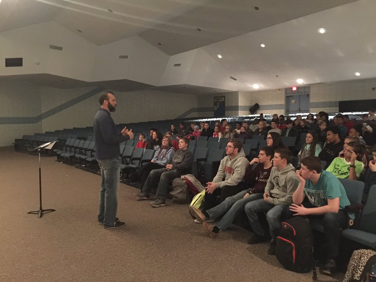 ktmitchell1026's tweet photo. Lots of students showed up to hear more about FCA at SBMS! @coastalNCFCA thanks for coming out! #piratessupport https://t.co/TGk6UeXD6m