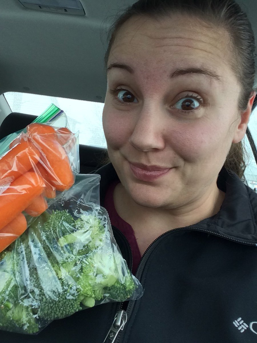 ahrasch's tweet photo. Just another #ManicMonday! Get your veggies in, it helps to combat those dreary winter moods and it’s great for lasting fuel! https://t.co/rcRKJ5U74Z