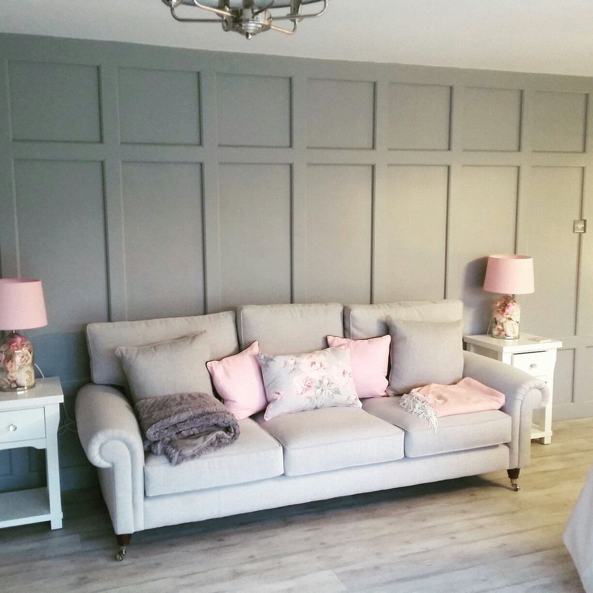 MarkGCarpentry's tweet photo. So pleased with this lovely wall panelling, it's totally transformed this space #dorsethour #carpentry #bespoke https://t.co/iur3Sy13u0