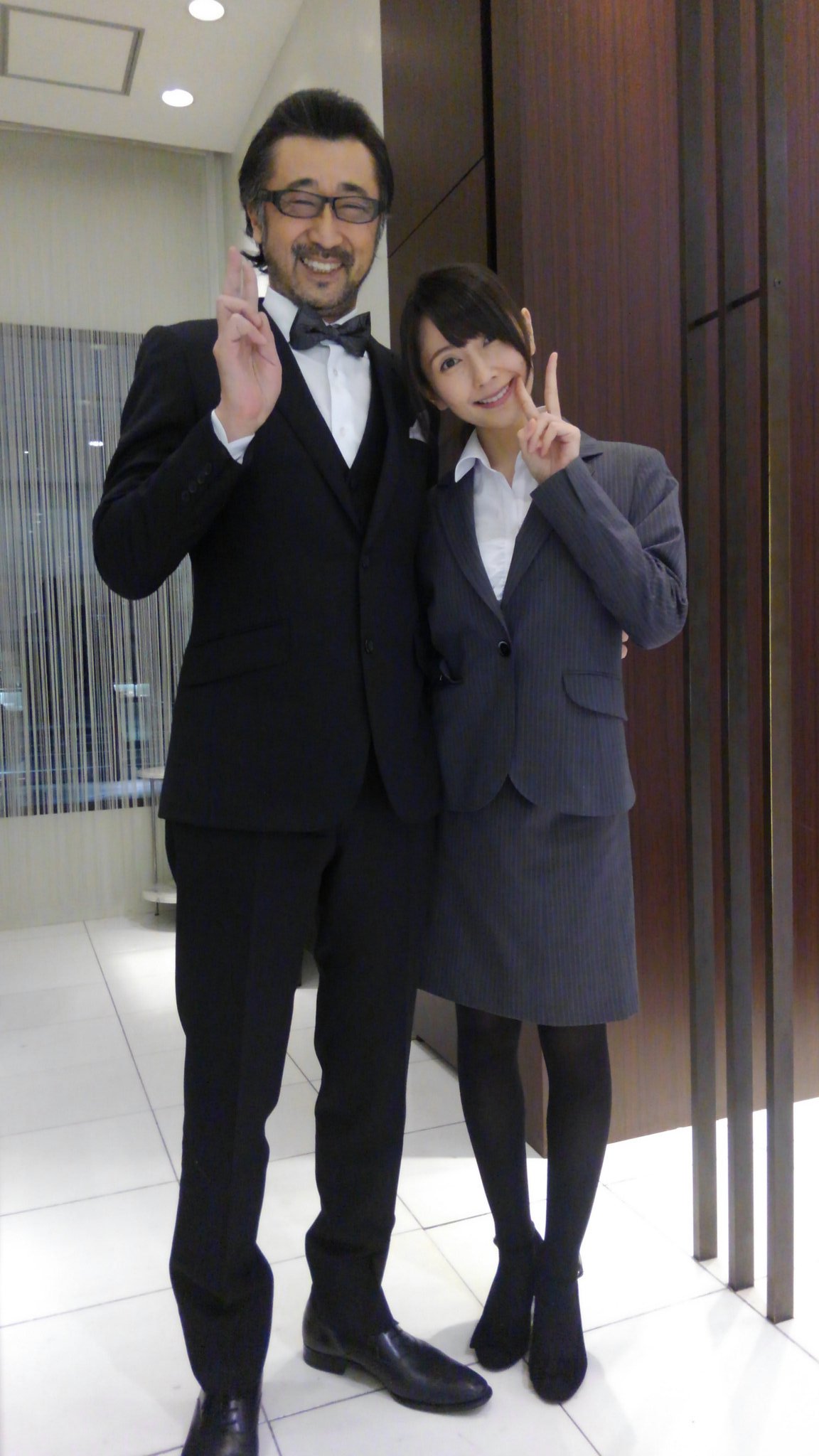 大塚 明夫 わが社の新鋭 秦佐和子と 大塚 明夫 わが社の新鋭 秦佐和子と