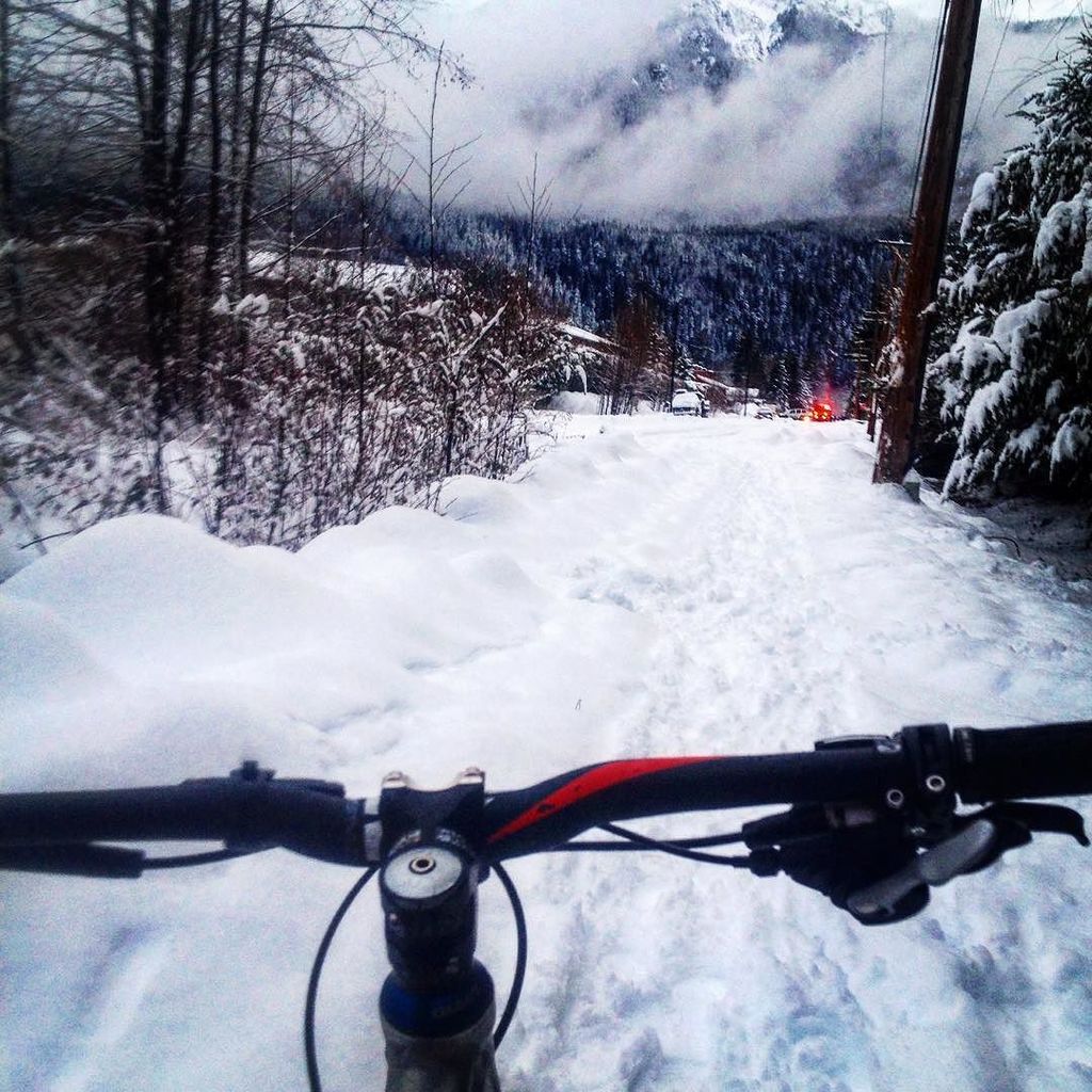 Our staff don't let a dump of snow stop them #dedicated #Sunwolfadventure #fergiescafe ift.tt/2i75PO6