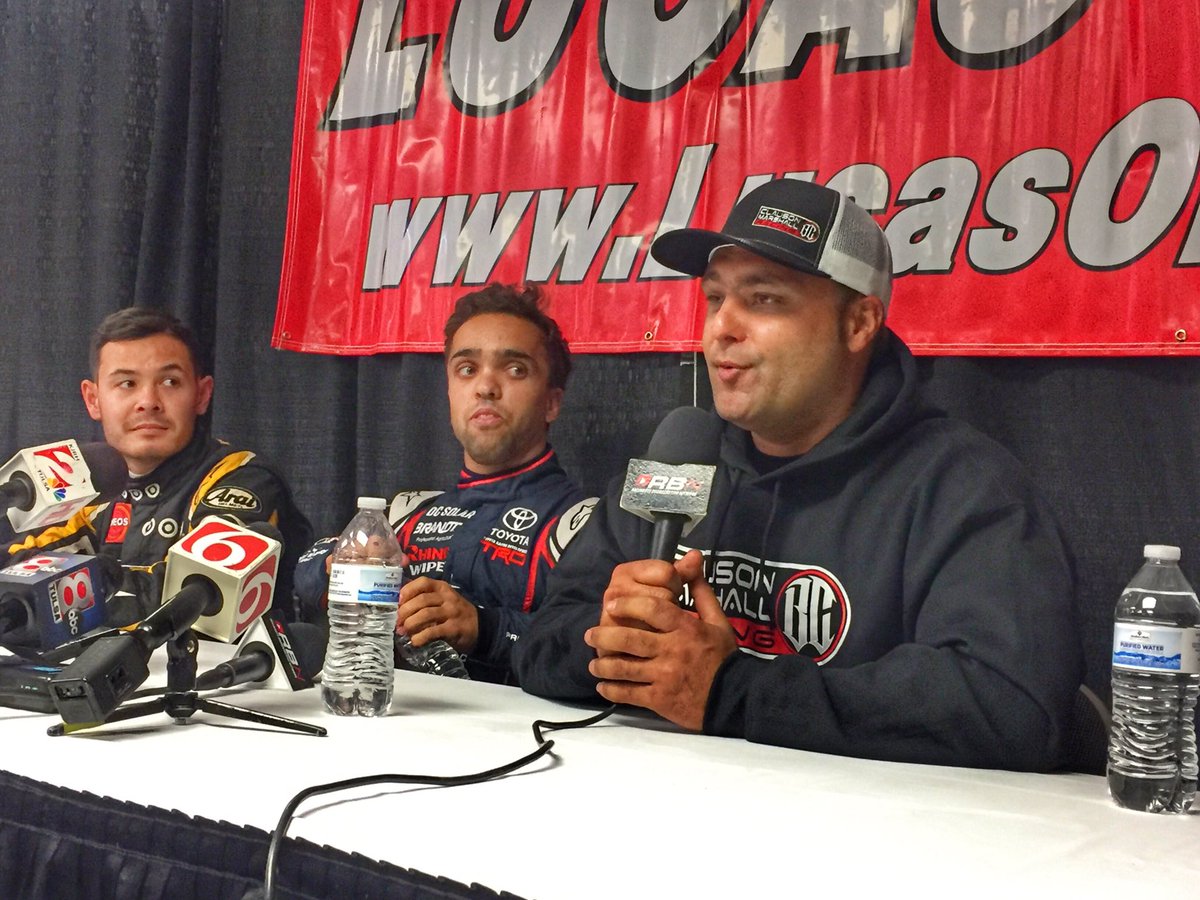 TonyStewart_Rcg's tweet photo. @DonnySchatz "Two people harped on me for years to run. Lanny Edwards and Bryan Clauson. I wish they were both here to see me as a rookie." https://t.co/SlOUcDreTa