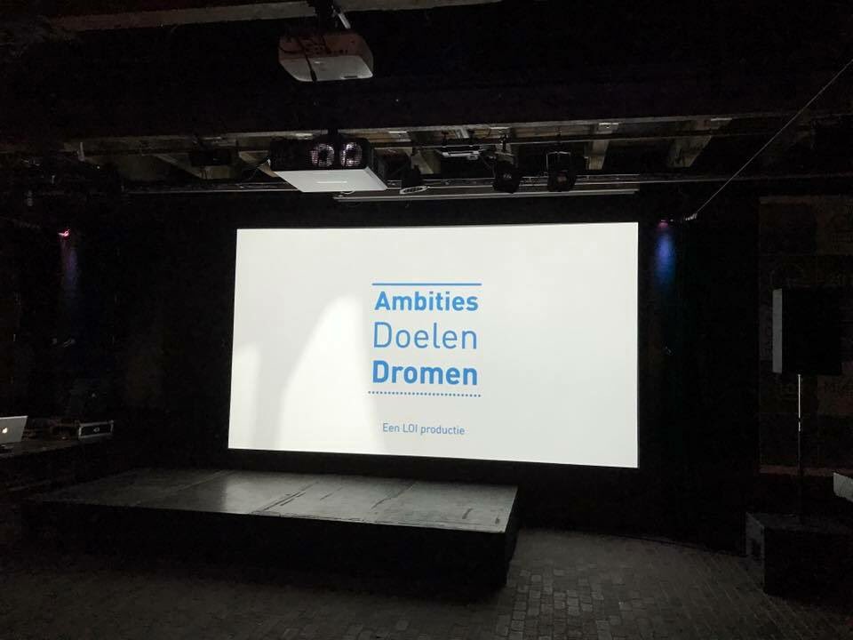 ALV_Productions's tweet photo. Technische productie @LOI_Opleidingen #video #beamer #projectie https://t.co/CWRZjFLCxL
