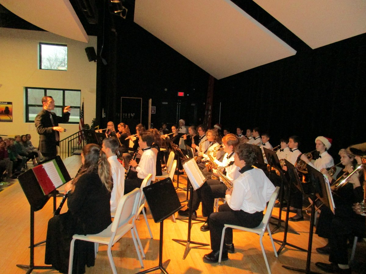 BRMSbandrocks's tweet photo. Grateful to CCMS Stage Band for coming back to BRMS for a visit! #brmsrocks @BRMSrocks @BandWithMrDrew @SKMusicBoosters @MusicSkhs https://t.co/463pX9IhPo