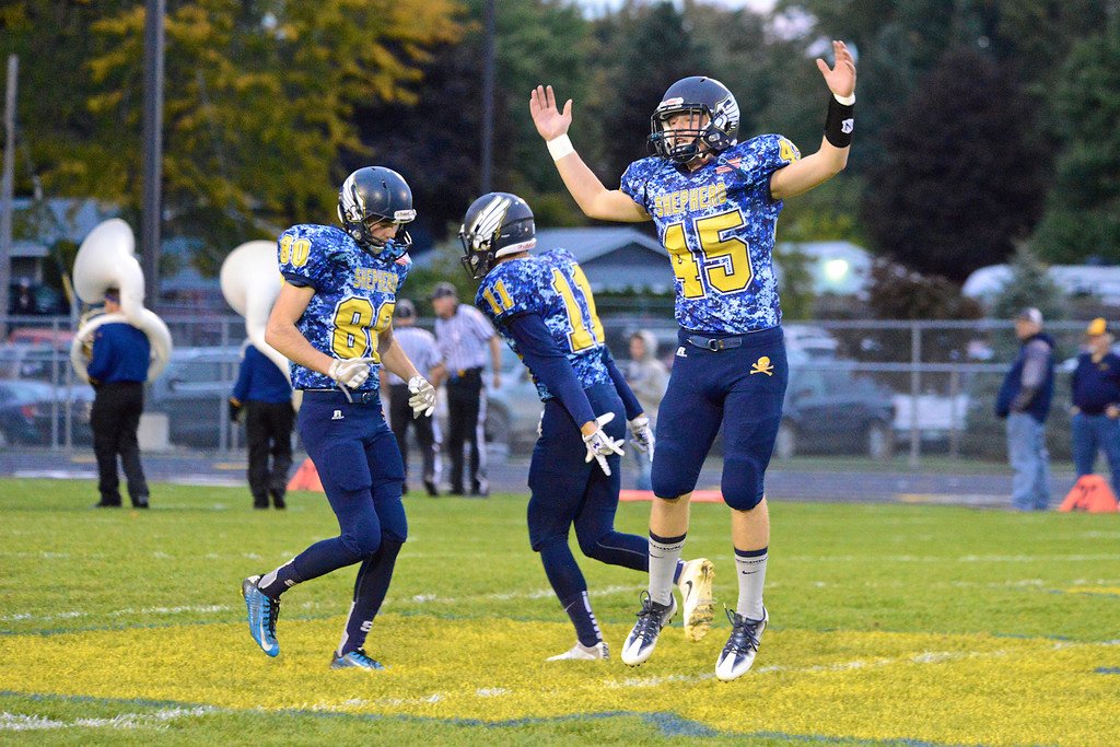 MIPrepZoneMS's tweet photo. Mid Michigan represents well in .@michiganhsfca All-State academics teams. https://t.co/xhTEA1sOtY https://t.co/FUd0KsNXzK