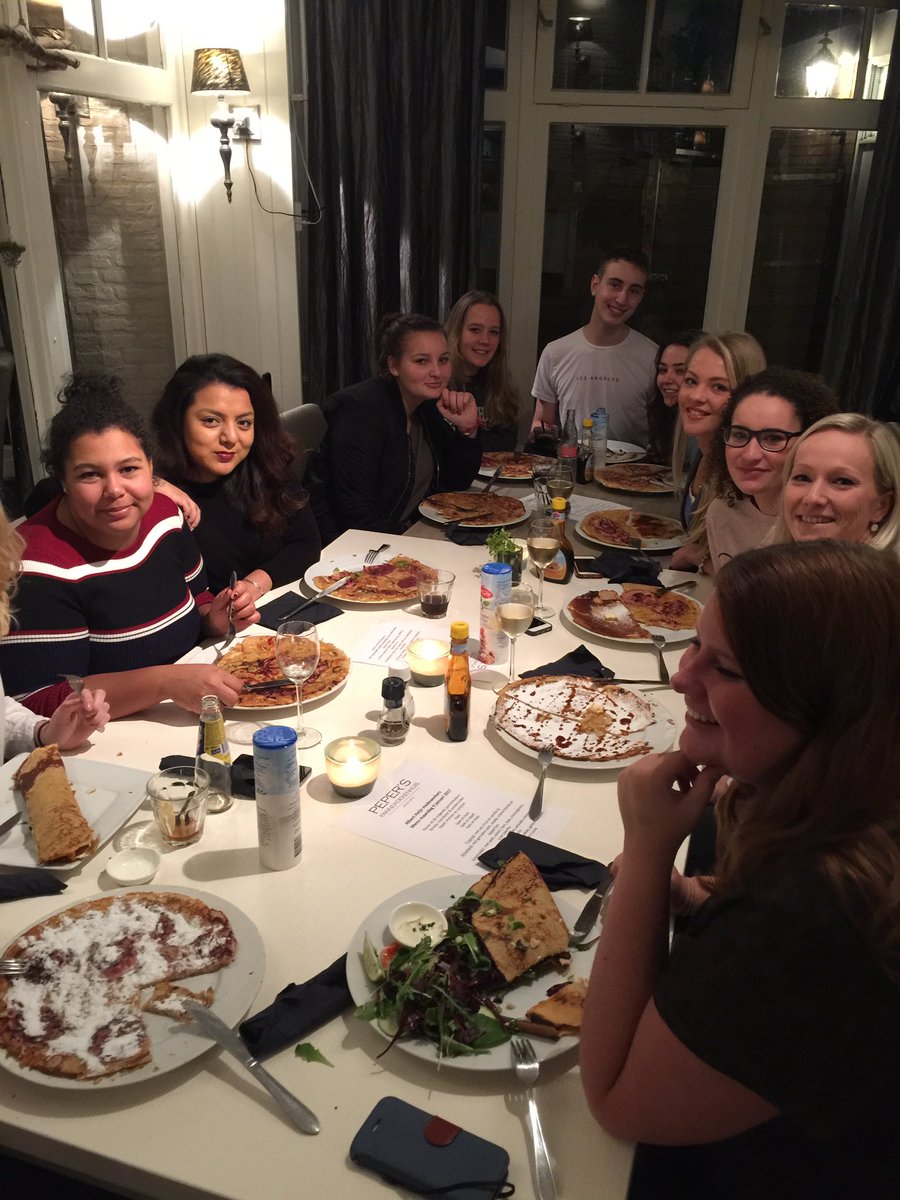 Onze kassateams hebben voorgeproefd! Bij <a href="/albertheijnvos/">Albert Heijn Vos</a> Haarlem sparen voor 2e pannenkoek gratis, bij Peper's Bloemendaal! Smullen maar